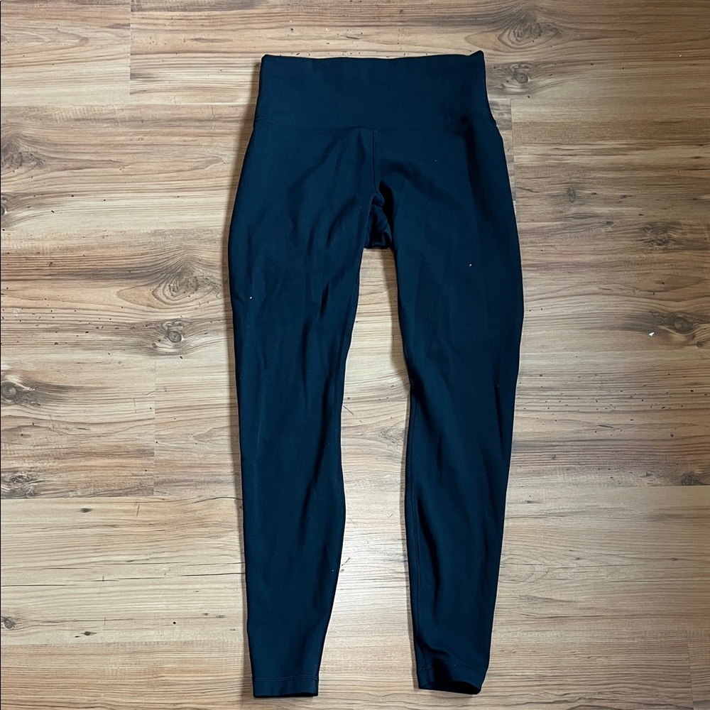 Black Lululemon Wunder Train legging